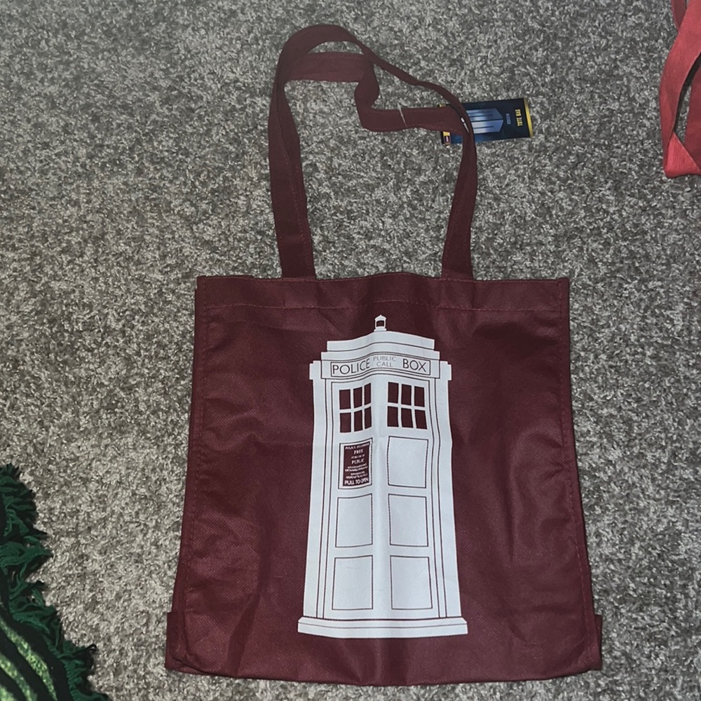BBC: Dr. Who Tardis Small Tote in Burgandy